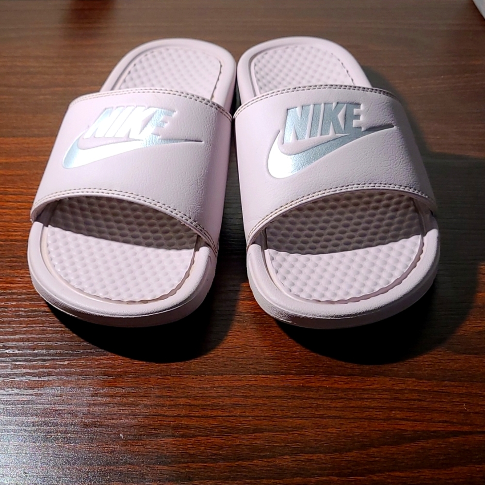 Nike slides